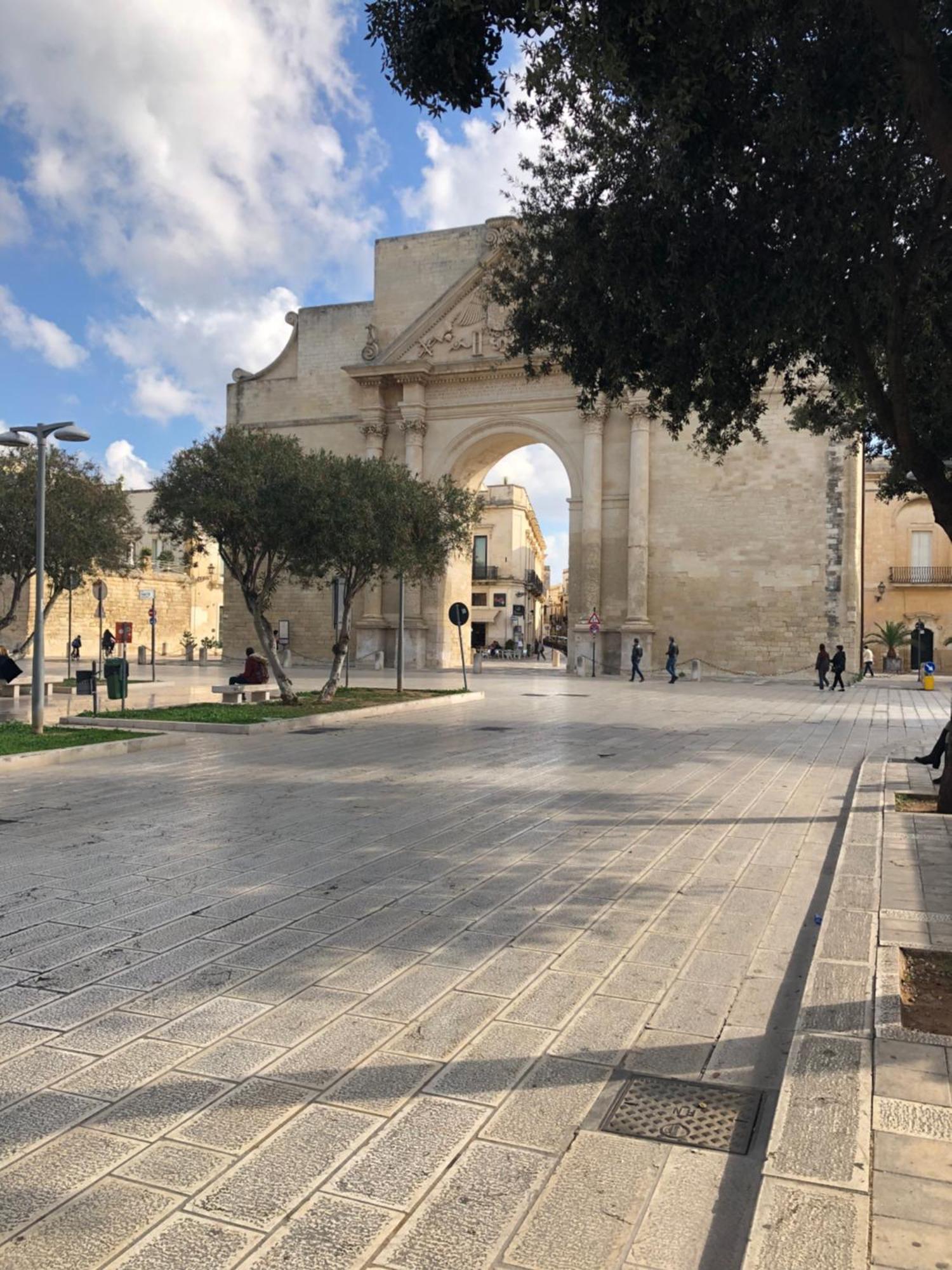 Mayu'S House , Dimora Nel Centro Storico Di Lecce Exteriör bild
